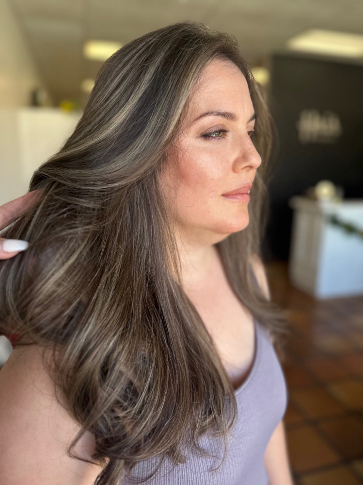 Full Custom Color finished hairstyle